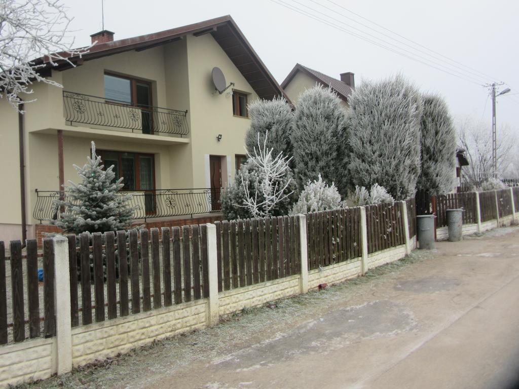 Gospodarstwo Agroturystyczno-Edukacyjne Gratka Celiny  エクステリア 写真