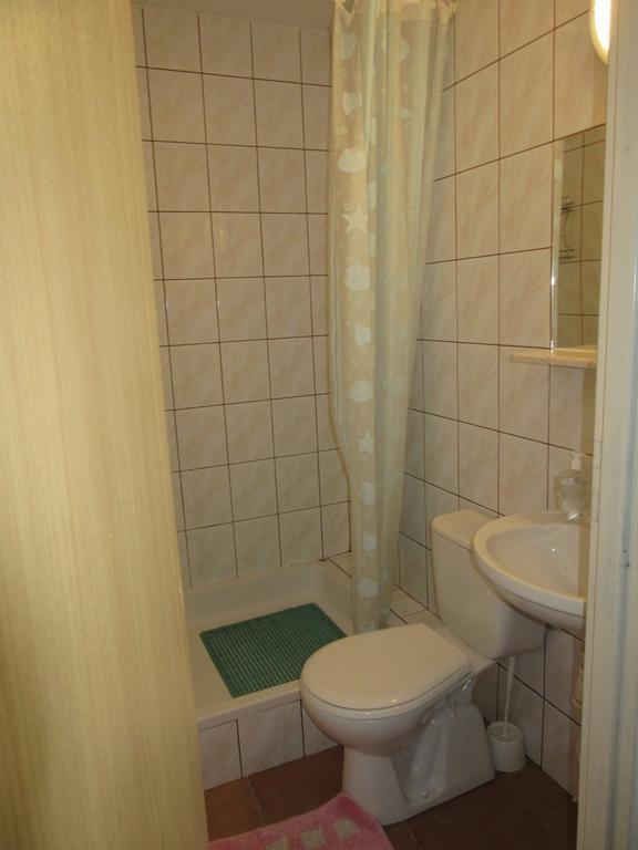 Gospodarstwo Agroturystyczno-Edukacyjne Gratka Celiny  エクステリア 写真