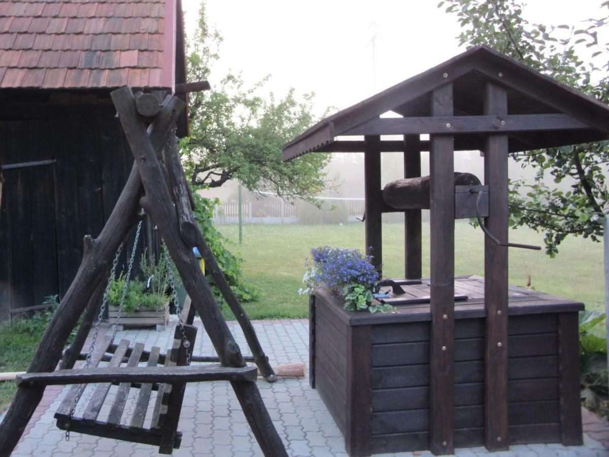 Gospodarstwo Agroturystyczno-Edukacyjne Gratka Celiny  エクステリア 写真
